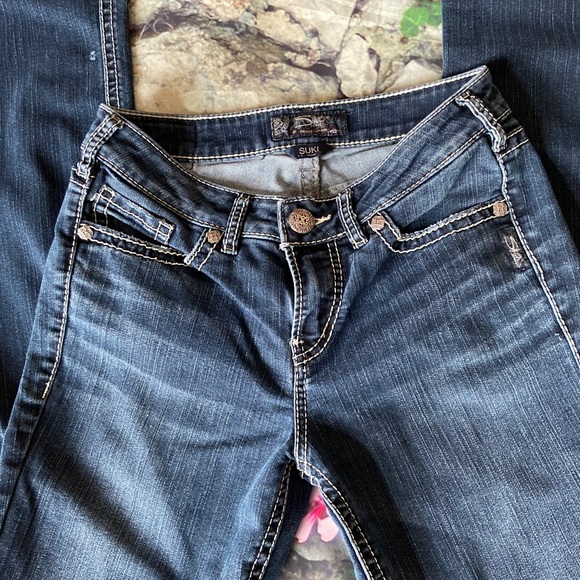 Silver Jeans - Picture 4 of 8